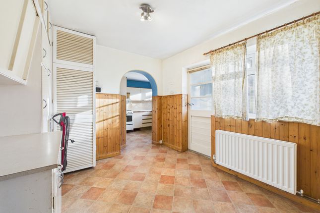 12 Pollards Drive, Horsham photo 3