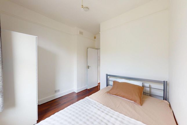 Room 5, 287, Gladstone Avenue, Haringey photo 2