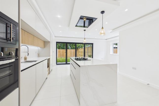 44a, Berkeley Close, Ruislip photo 4