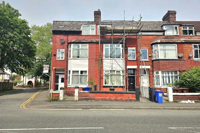 Thumbnail Flat to rent in Dickenson Road, Rusholme, Manchester