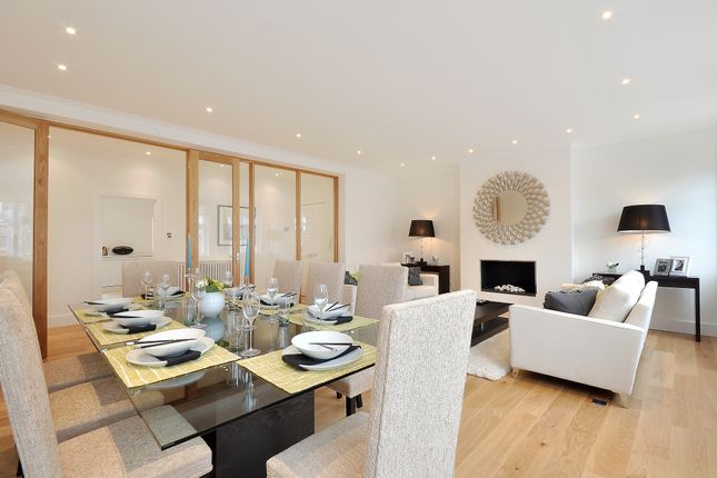 Thumbnail Flat for sale in Stafford Court, London