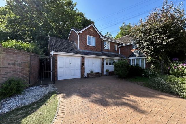 4-bed house on 25, Stevenage, £2,500/mo