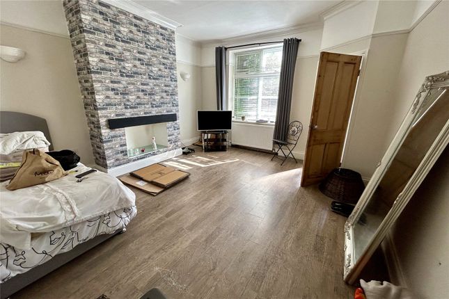 11, Upper Quarry Road, West Yorkshire photo 4