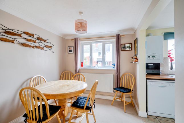 8, Poppy Way, Bridport photo 4