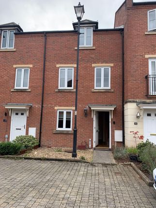 Thumbnail Property to rent in Curie Mews, Exeter