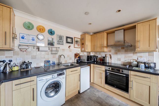 Flat Willow Cottage, 5, Market Court, Market Place, Wincanton photo 3