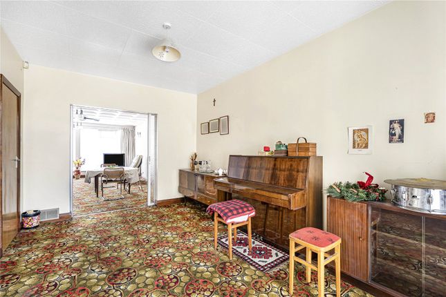 44, Park View Road, London photo 4