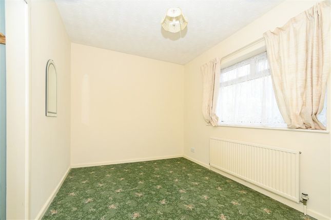 46, West View Crescent, DEVIZES photo 4