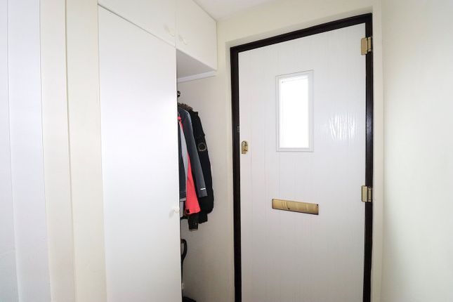 3 Oak Court, South Street, Farnborough photo 4