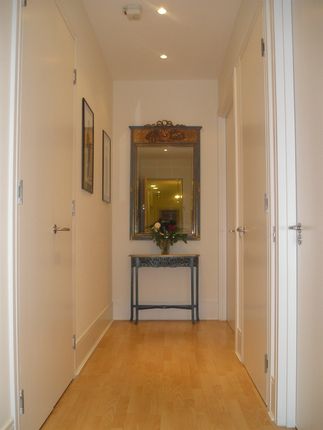 Flat for sale in Drury Lane, Covent Garden, London