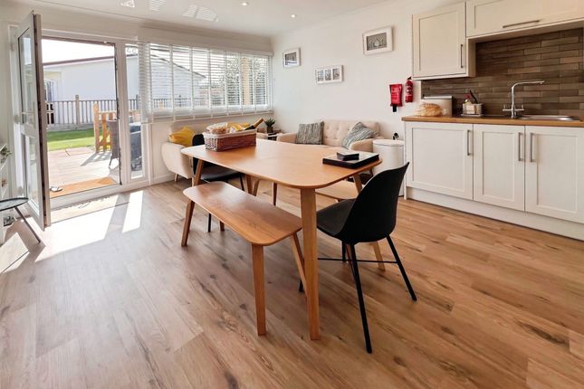 Chalet 53, Rainbows End Chalet Park, Mill Lane, Norwich photo 4