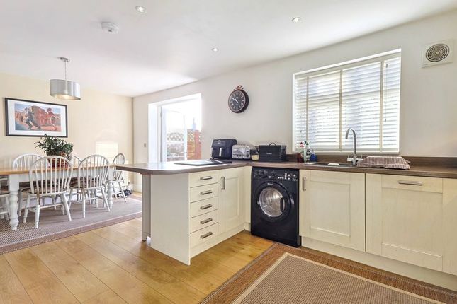 2, Greenover Place, Brixham photo 4