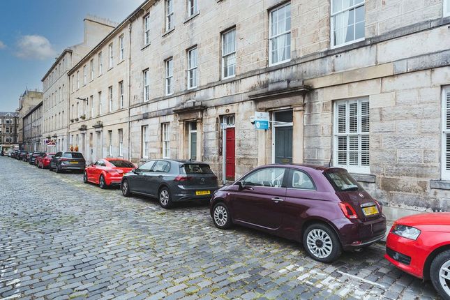 Thumbnail Flat to rent in Cheyne Street, Comely Bank, Edinburgh