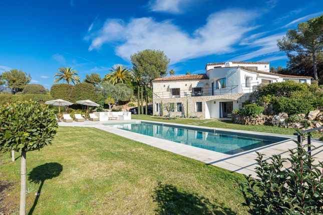 Villa for sale in La Colle-Sur-Loup, Alpes-Maritimes, Provence-Alpes-Côte d Azur, France