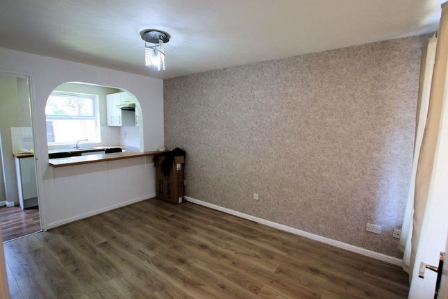 37, Wimblington Drive, Reading photo 3