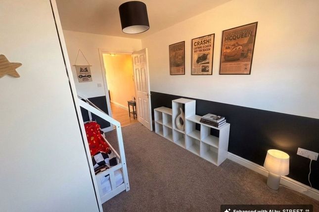 Flat 14, 2 Back Lane, Heckmondwike photo 5