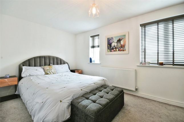 2C Bakehurst Gardens,, Jubilee Gardens, High Peak photo 5