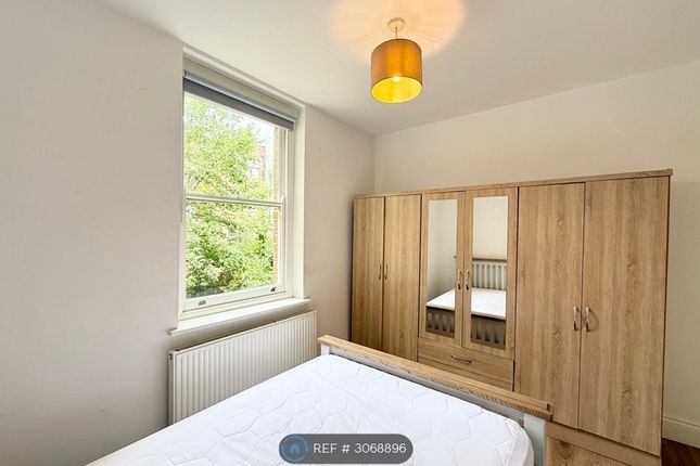 Flat, Rosslyn House Rushcroft Road, London photo 3