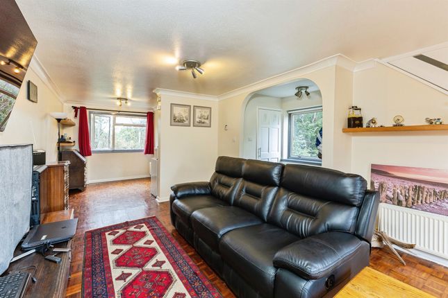 35a, Hillbrow, Reading photo 4