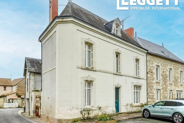 Thumbnail Villa for sale in Vouneuil-Sur-Vienne, Vienne, Nouvelle-Aquitaine