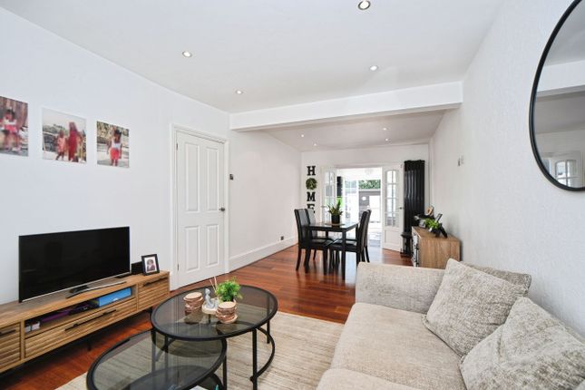 111, Jevington Way, London photo 4
