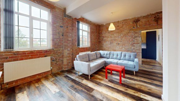 Flat-1-52-Braunstone-Gate-Living-Room