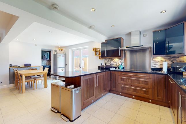 9, Harborne Court, Milton Keynes photo 5
