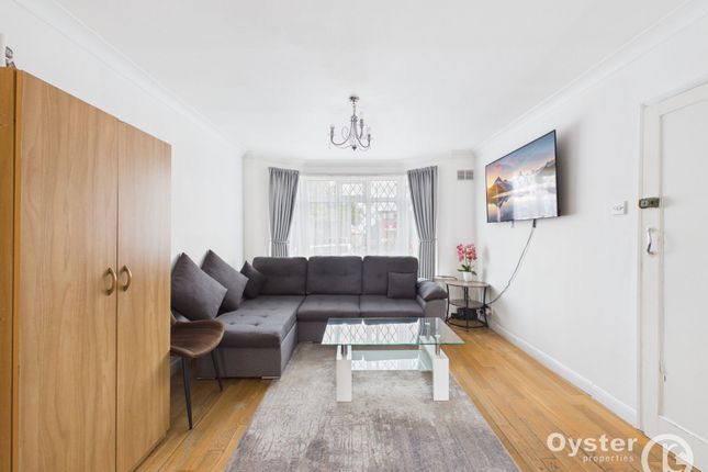 657 Honeypot Lane, Stanmore photo 2