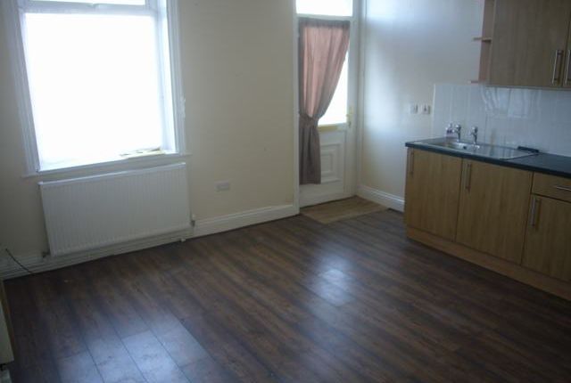 6, Loris Street, Bradford photo 3