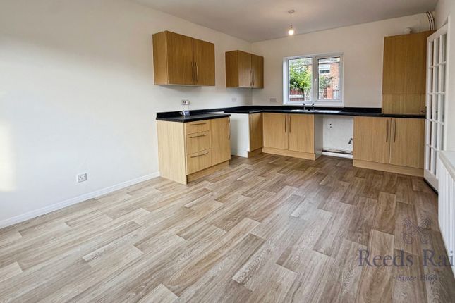 8, The Brooms, Chester Le Street photo 4