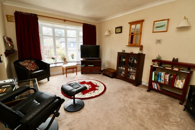 16, Woodland Avenue, Lincoln photo 3