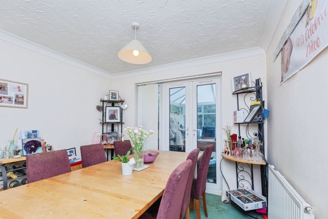 31, Bluebell Drive, Leicester photo 4