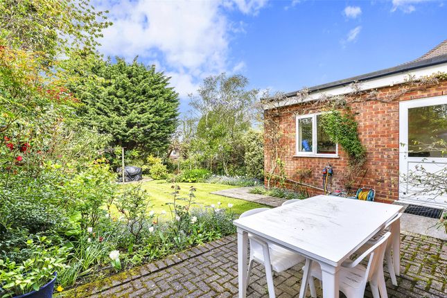Link-detached house for sale in Courthouse Road, West Finchley