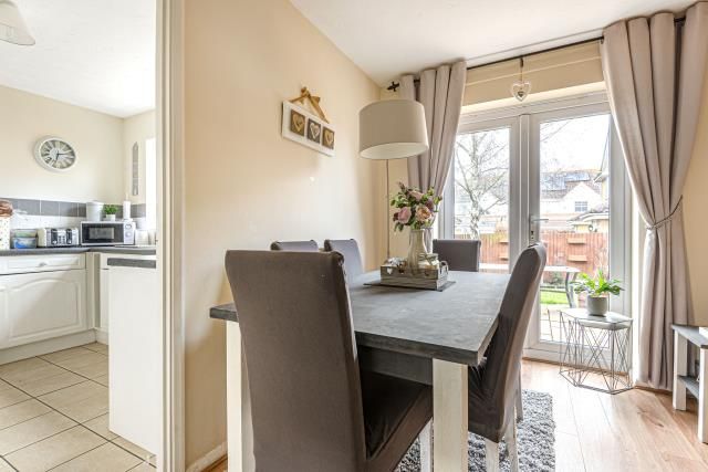 Archer Drive, Aylesbury photo 3