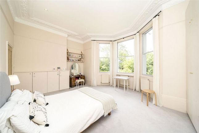 Flat B, 84, Wickham Road, London photo 4