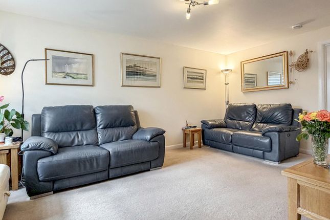 28, Thornhill Drive, Elgin photo 4