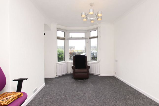 14, Pontyclun photo 2