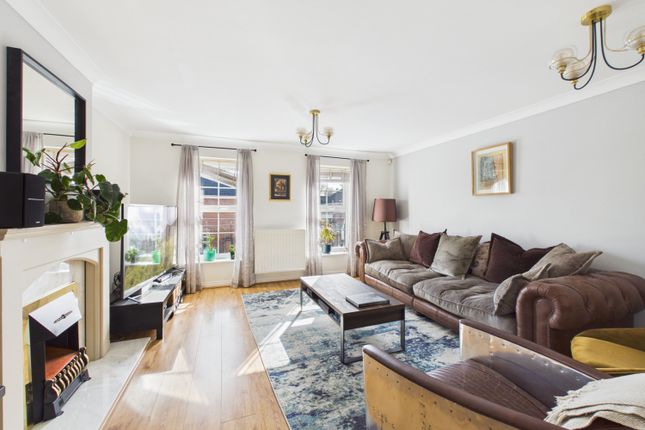 4, Flossmore Way, Leeds photo 3