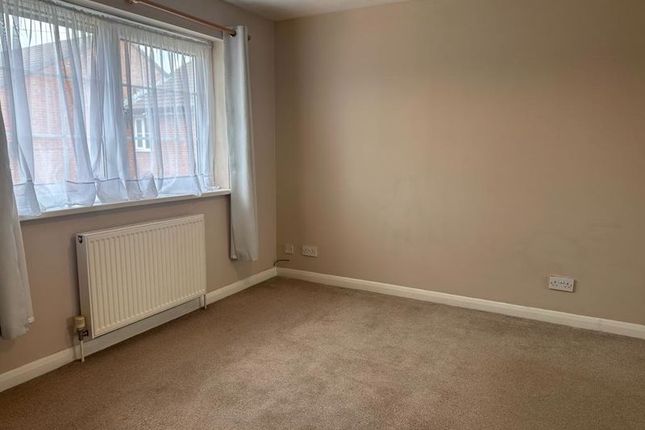 21, Spurcroft, Luton photo 4