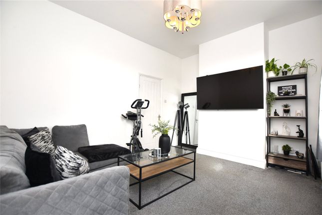 629, Bradford Road, Bradford photo 2