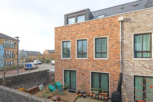 End terrace house for sale in Topper Street, Cambridge