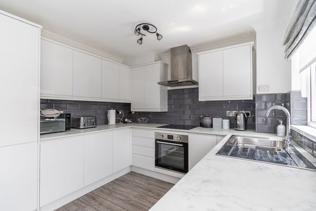 60, Althorp Drive, Penarth photo 5