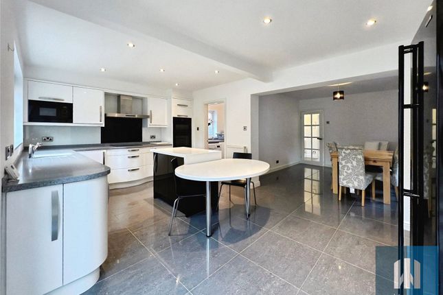 23, Shill Bank View, Mirfield photo 2