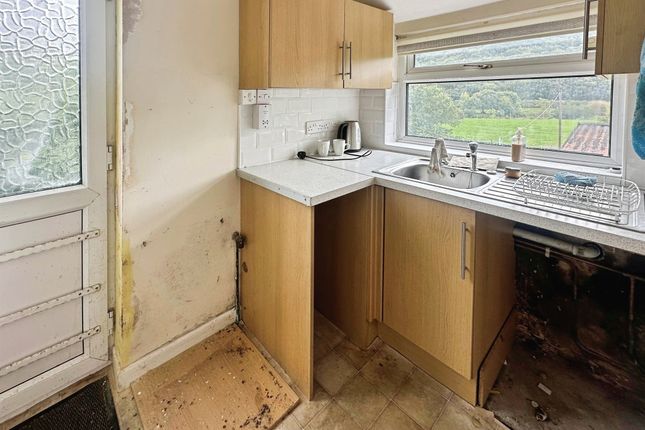 80, Garden Street, Caerphilly photo 4