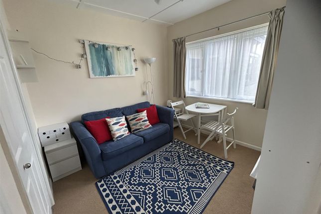 The Burrow, 2 Trevelyan Holiday Homes, Predannack, The Lizard photo 4