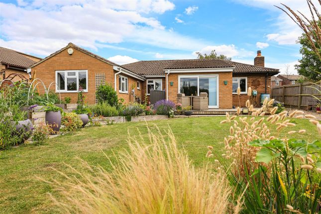 16, Hall Drive, Cambridge photo 2