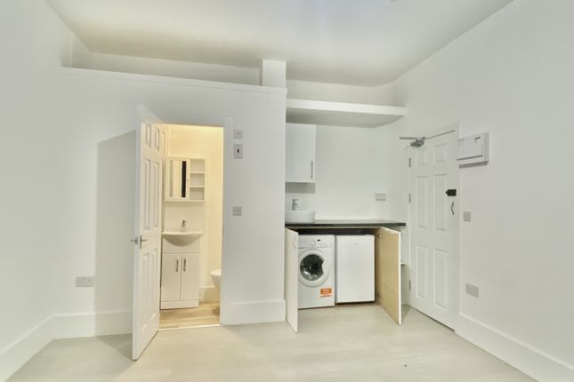 F1, 16, Park Avenue, Mitcham photo 3