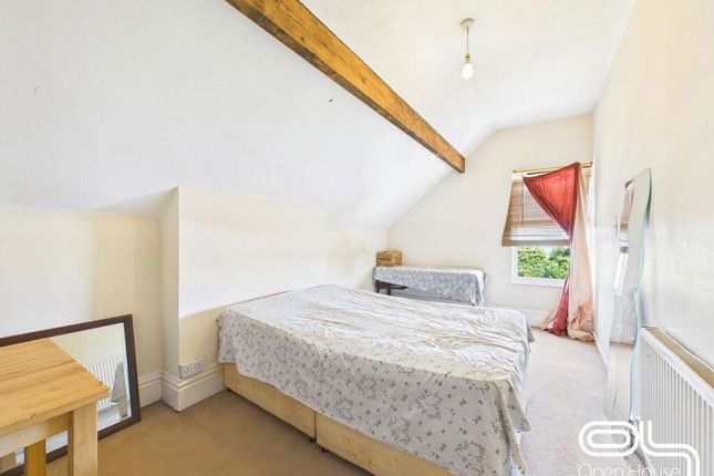 Flat 3 - 26, Horse Fair, Rugeley photo 2