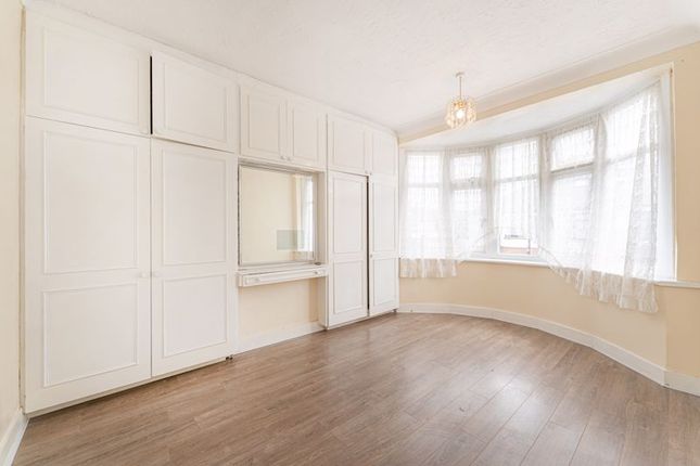 End terrace house for sale in Belvedere Road, London