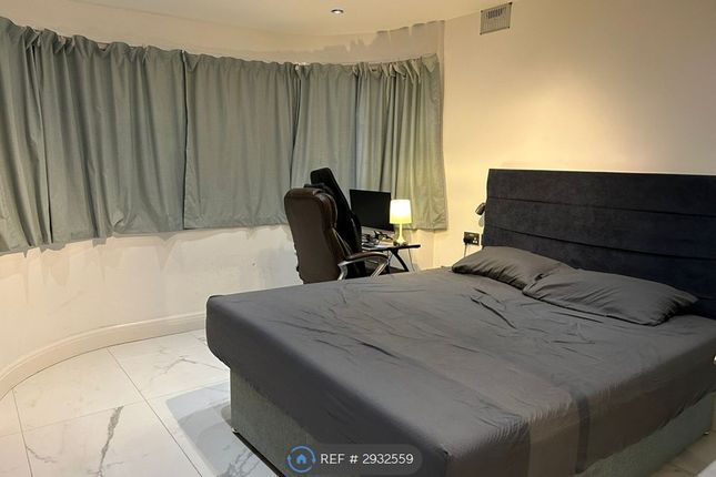 Greencroft Avenue, Ruislip photo 5
